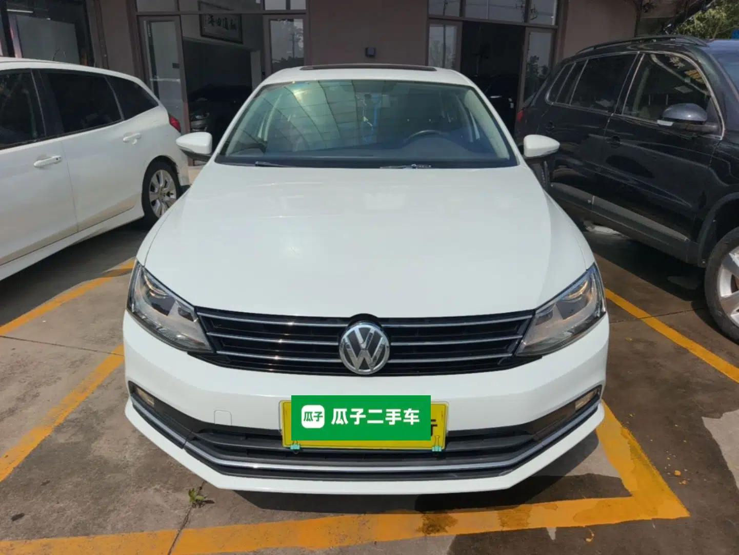 Volkswagen Sagitar 2017 1.6L Automatic Comfort Model — миниатюра 2