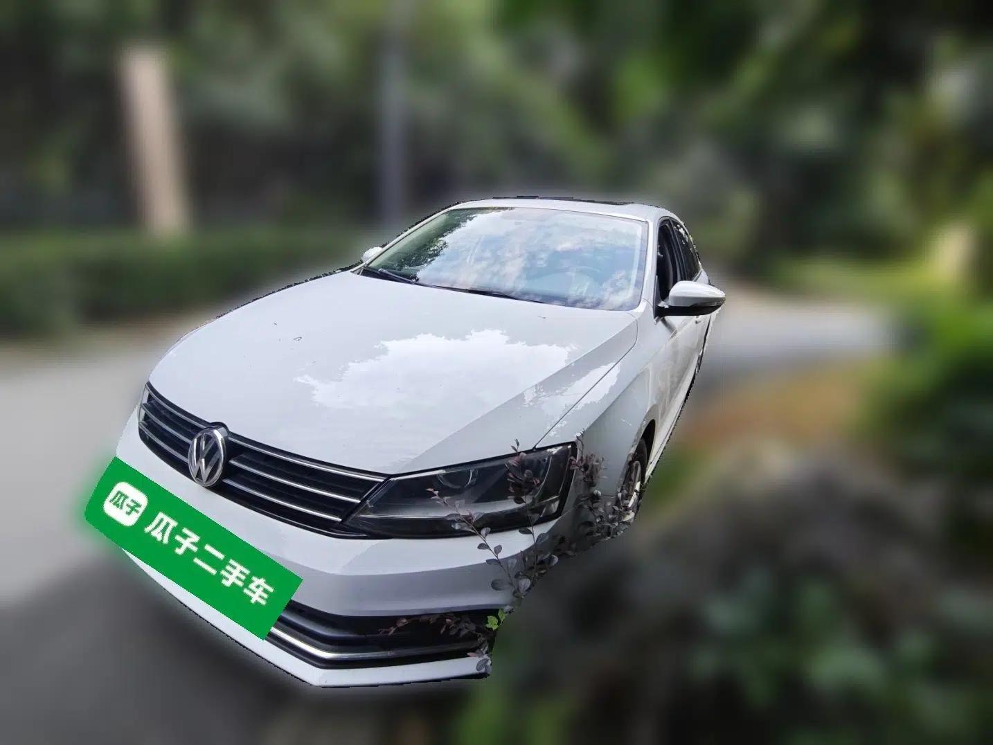 Volkswagen Sagitar 2017 1.6L Automatic Comfort Model — миниатюра 1