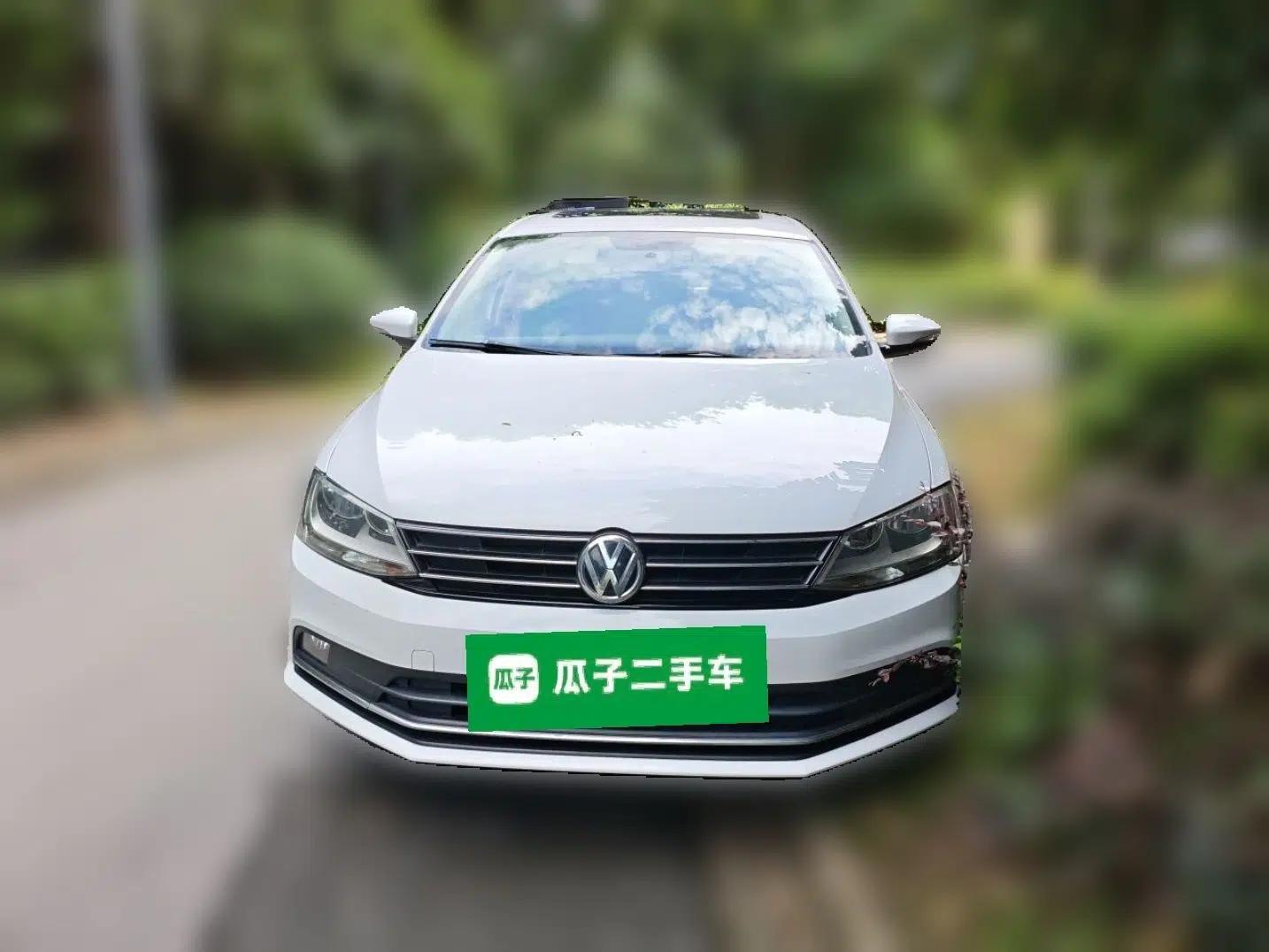 Volkswagen Sagitar 2017 1.6L Automatic Comfort Model — миниатюра 2