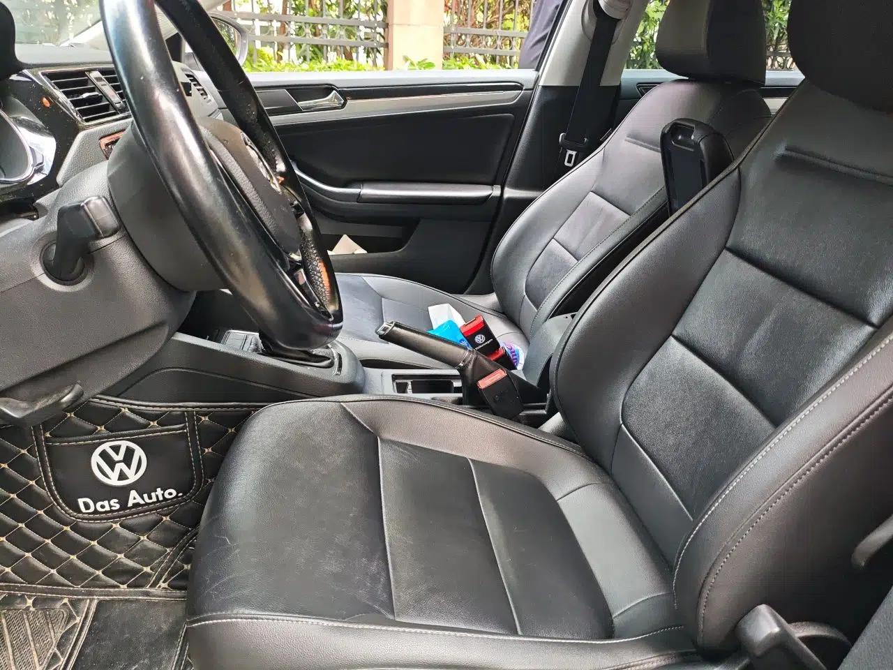 Volkswagen Sagitar 2017 1.6L Automatic Comfort Model — миниатюра 15