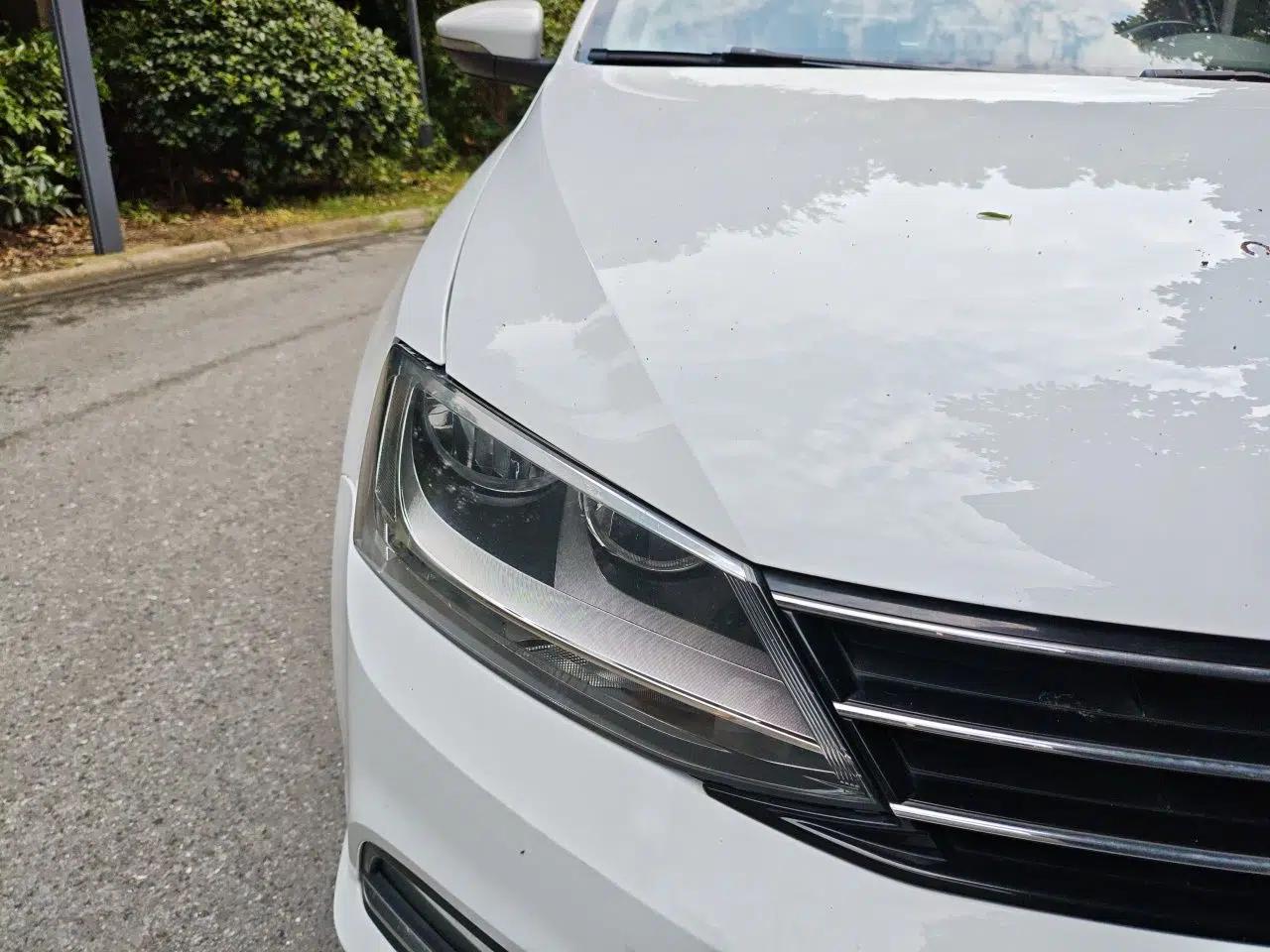 Volkswagen Sagitar 2017 1.6L Automatic Comfort Model — миниатюра 7