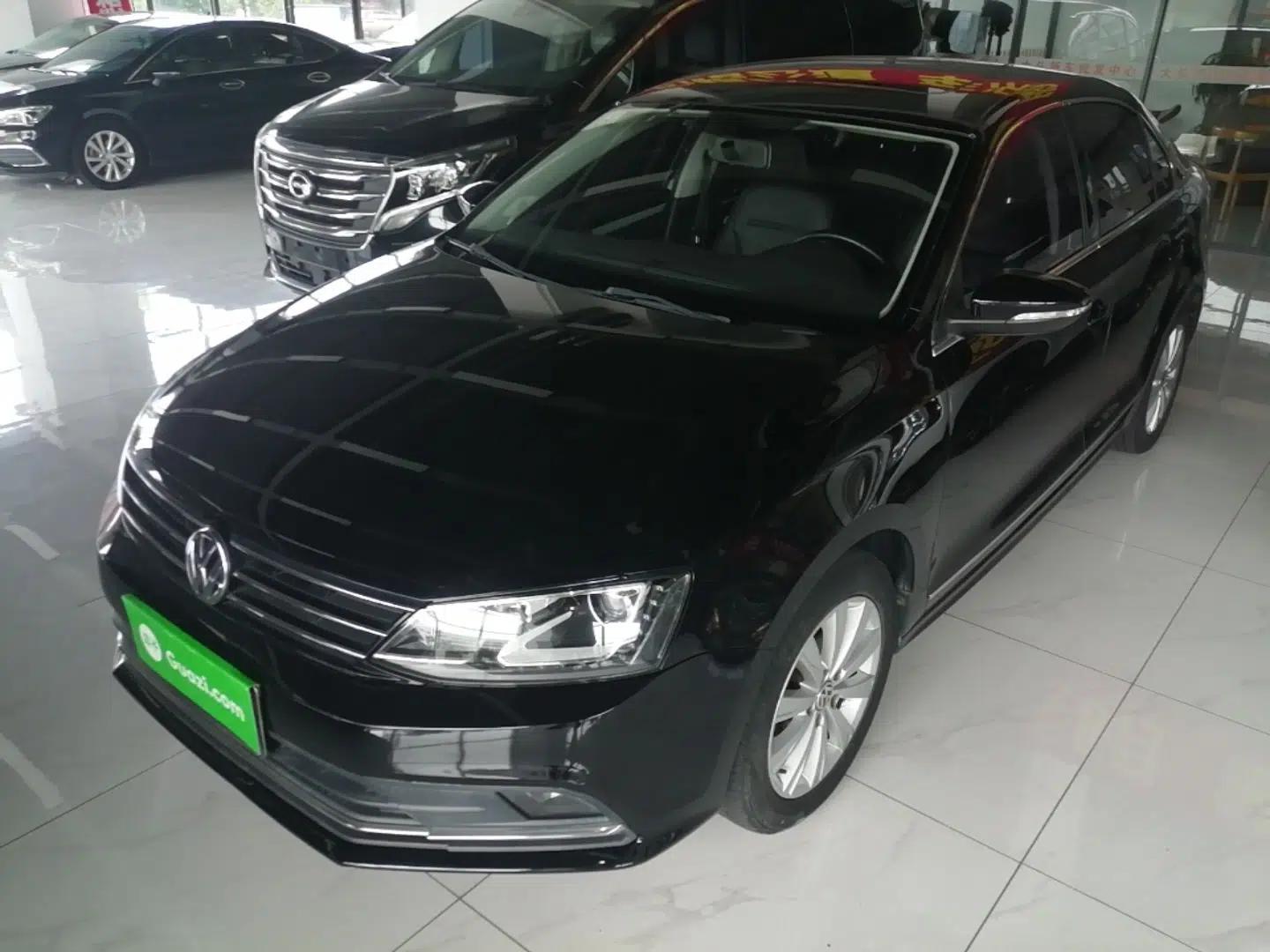 Volkswagen Sagitar 2015 230TSI Automatic Comfort Version — миниатюра 1