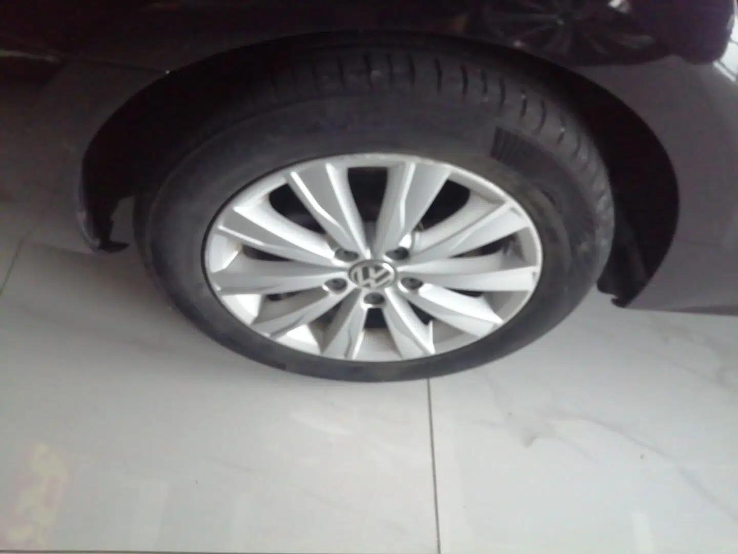 Volkswagen Sagitar 2015 230TSI Automatic Comfort Version — миниатюра 11