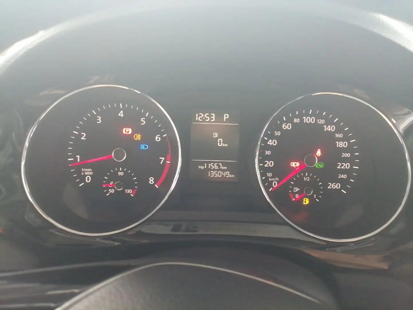 Volkswagen Sagitar 2015 230TSI Automatic Comfort Version — миниатюра 14