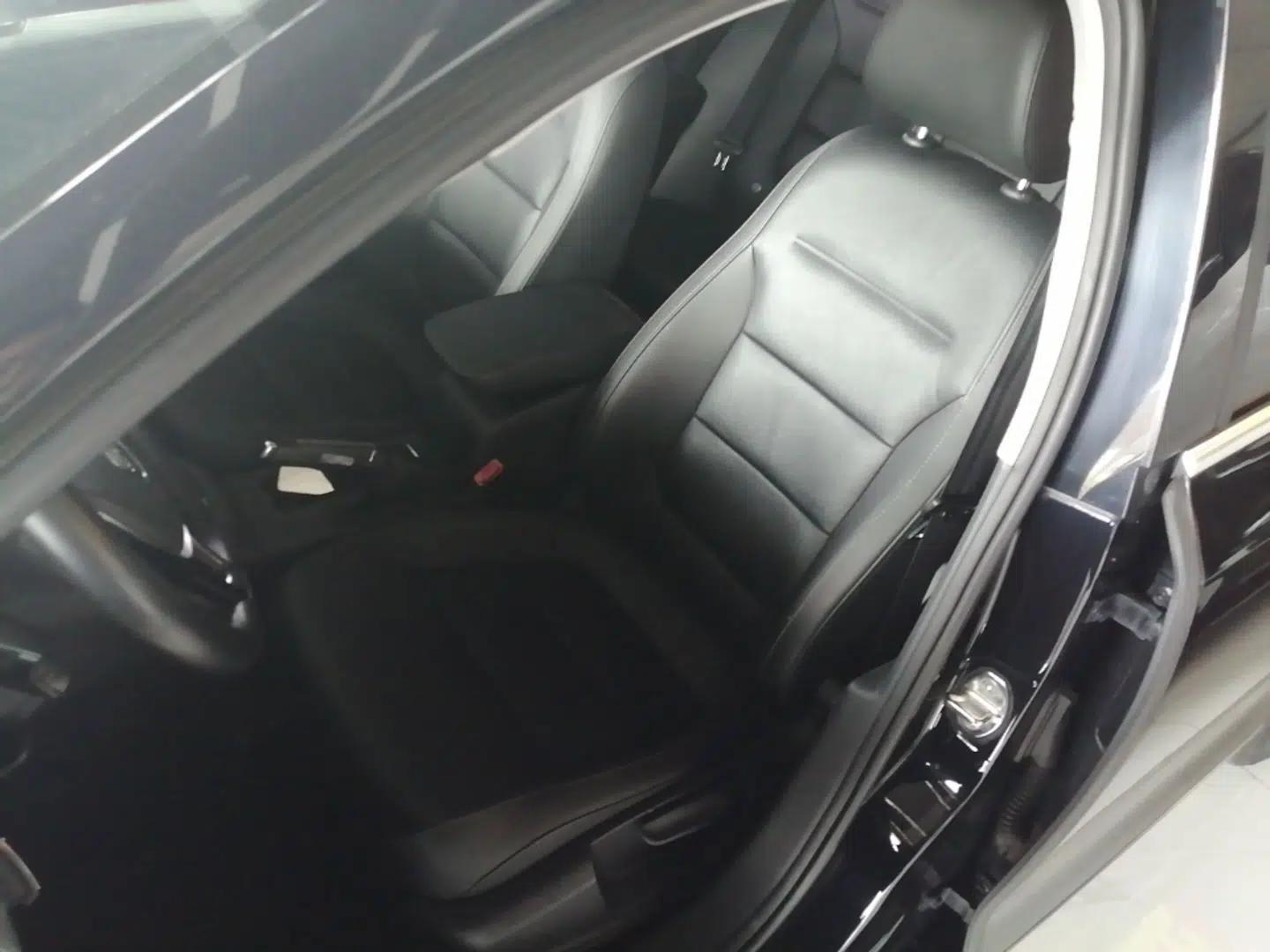 Volkswagen Sagitar 2015 230TSI Automatic Comfort Version — миниатюра 17