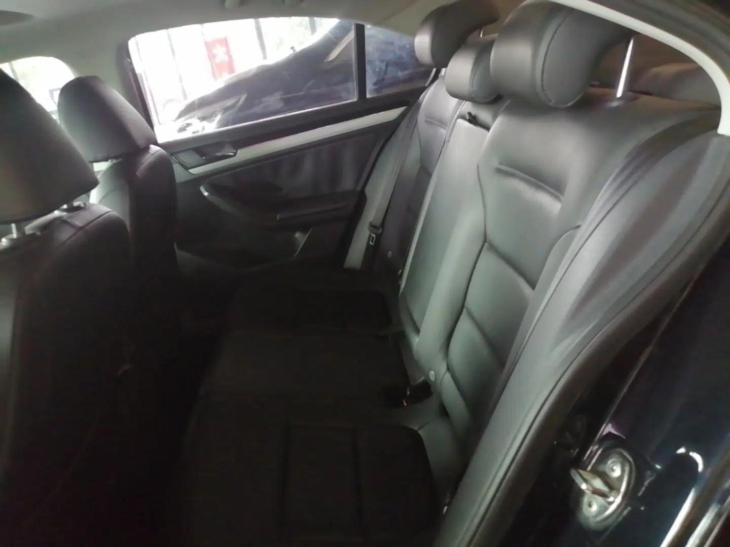 Volkswagen Sagitar 2015 230TSI Automatic Comfort Version — миниатюра 20