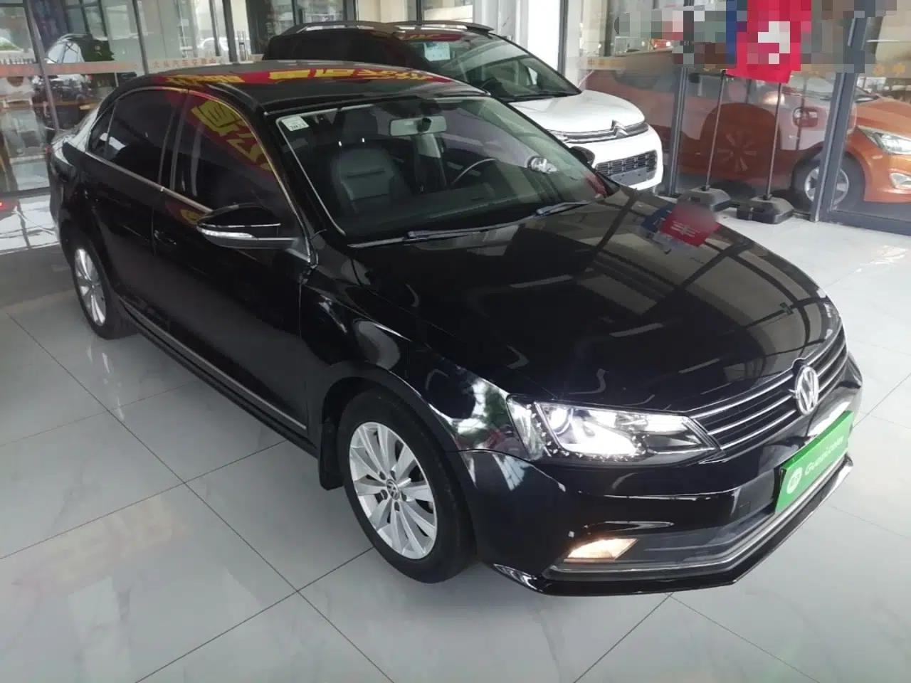 Volkswagen Sagitar 2015 230TSI Automatic Comfort Version — миниатюра 3