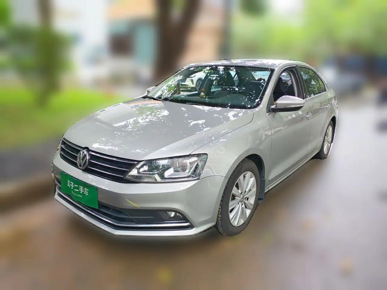 Volkswagen Sagitar 2015 230TSI Automatic Comfort Version — миниатюра 1