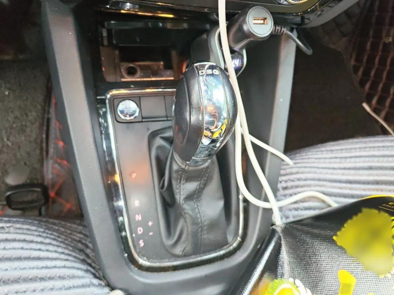 Volkswagen Sagitar 2015 230TSI Automatic Comfort Version — миниатюра 13