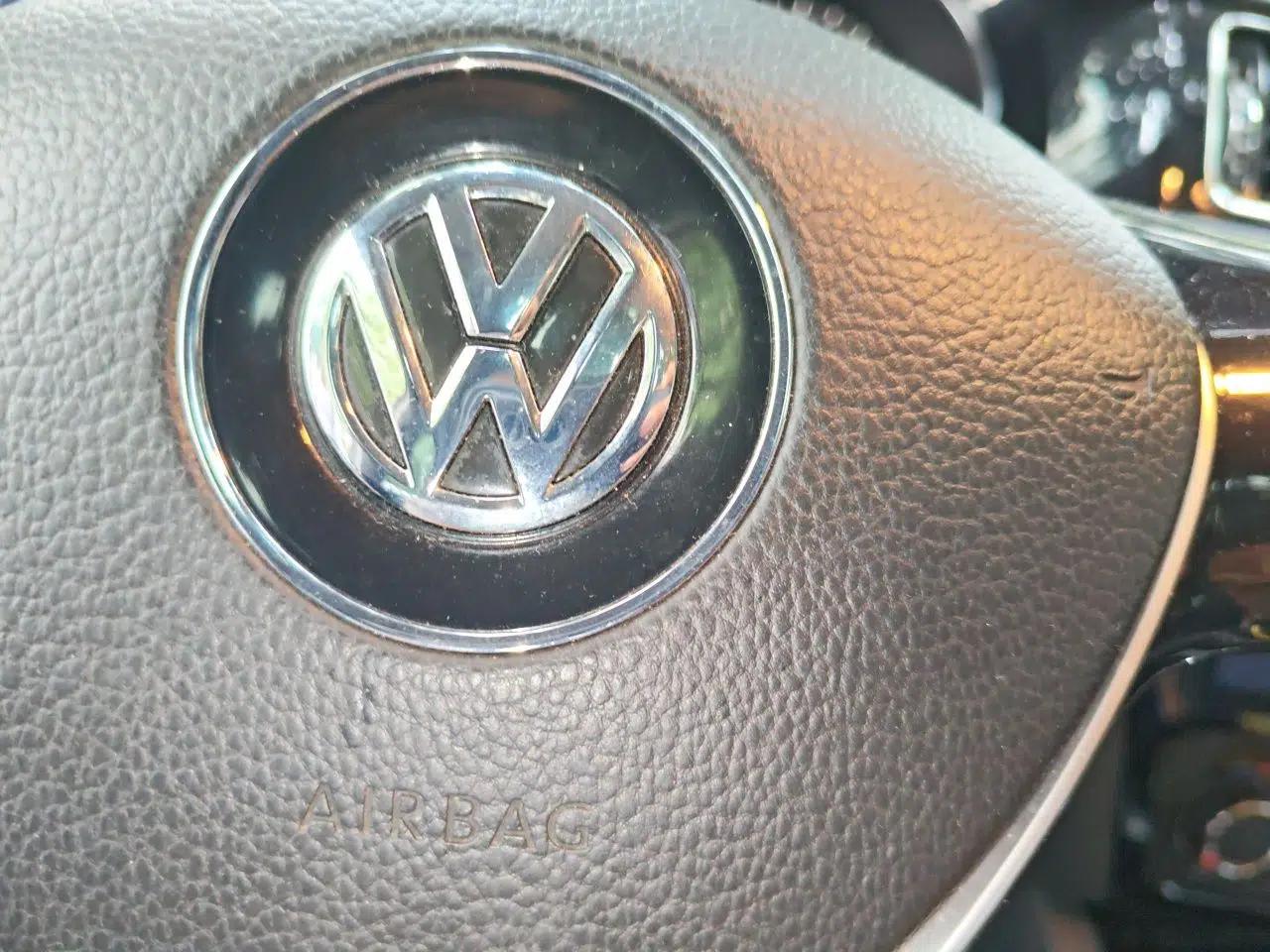 Volkswagen Sagitar 2015 230TSI Automatic Comfort Version — миниатюра 17