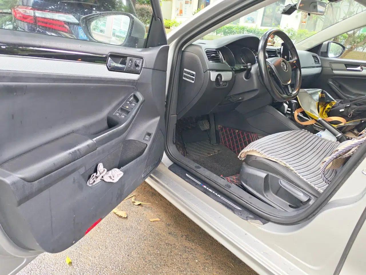 Volkswagen Sagitar 2015 230TSI Automatic Comfort Version — миниатюра 19
