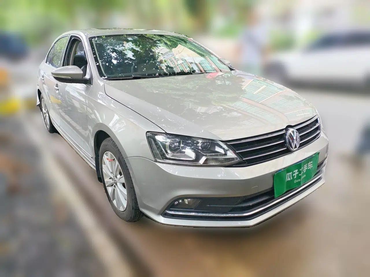 Volkswagen Sagitar 2015 230TSI Automatic Comfort Version — миниатюра 3