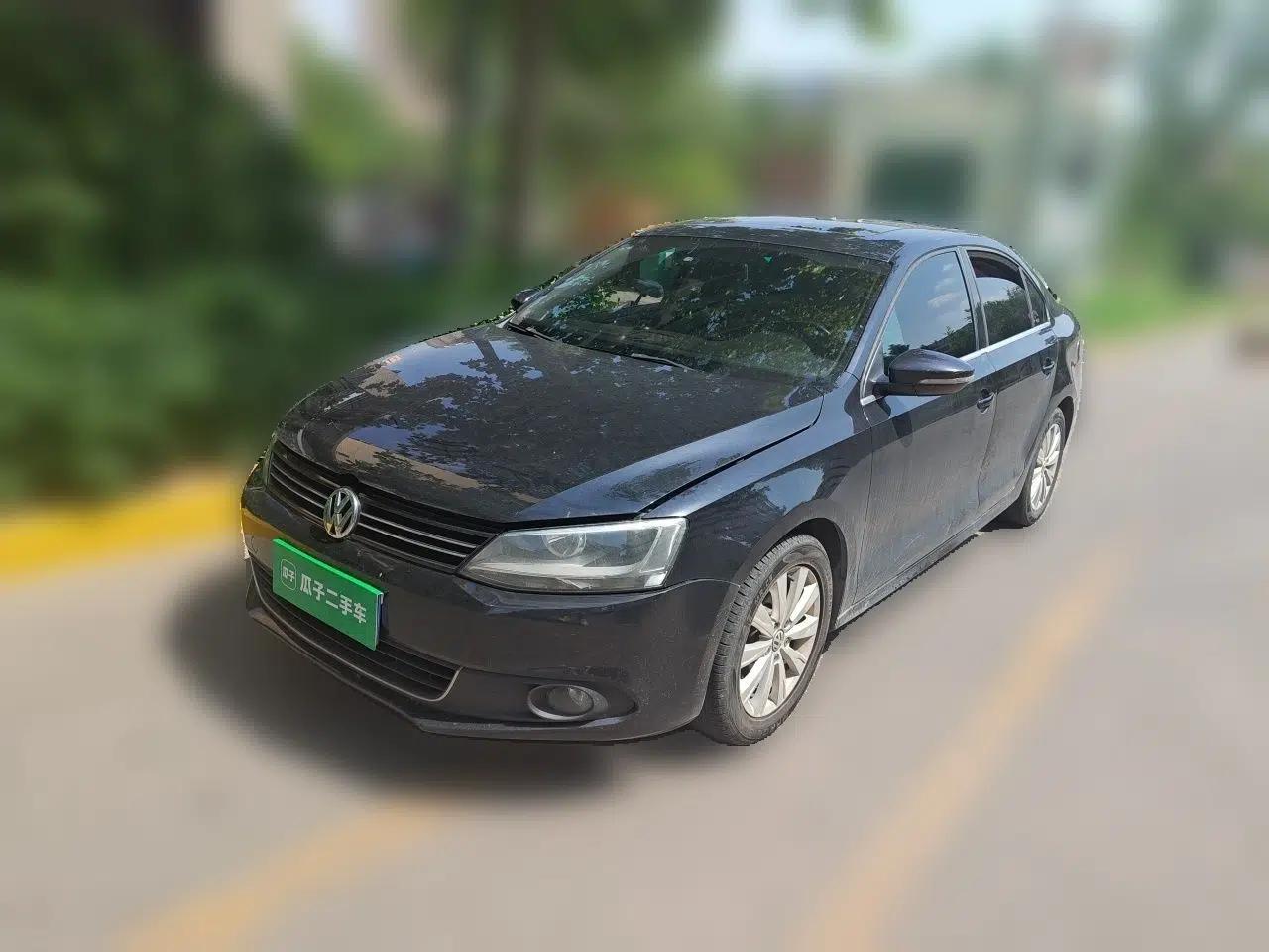 Volkswagen Sagitar 2014 1.6L Automatic Comfort Model — миниатюра 1