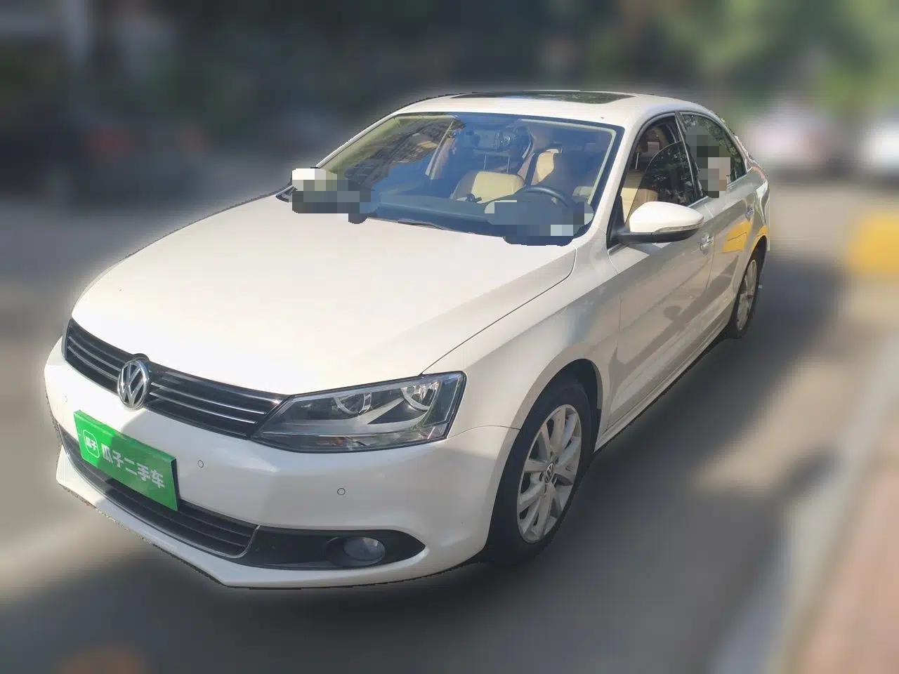 Volkswagen Sagitar 2012 1.4TSI Automatic Luxury Edition — миниатюра 1