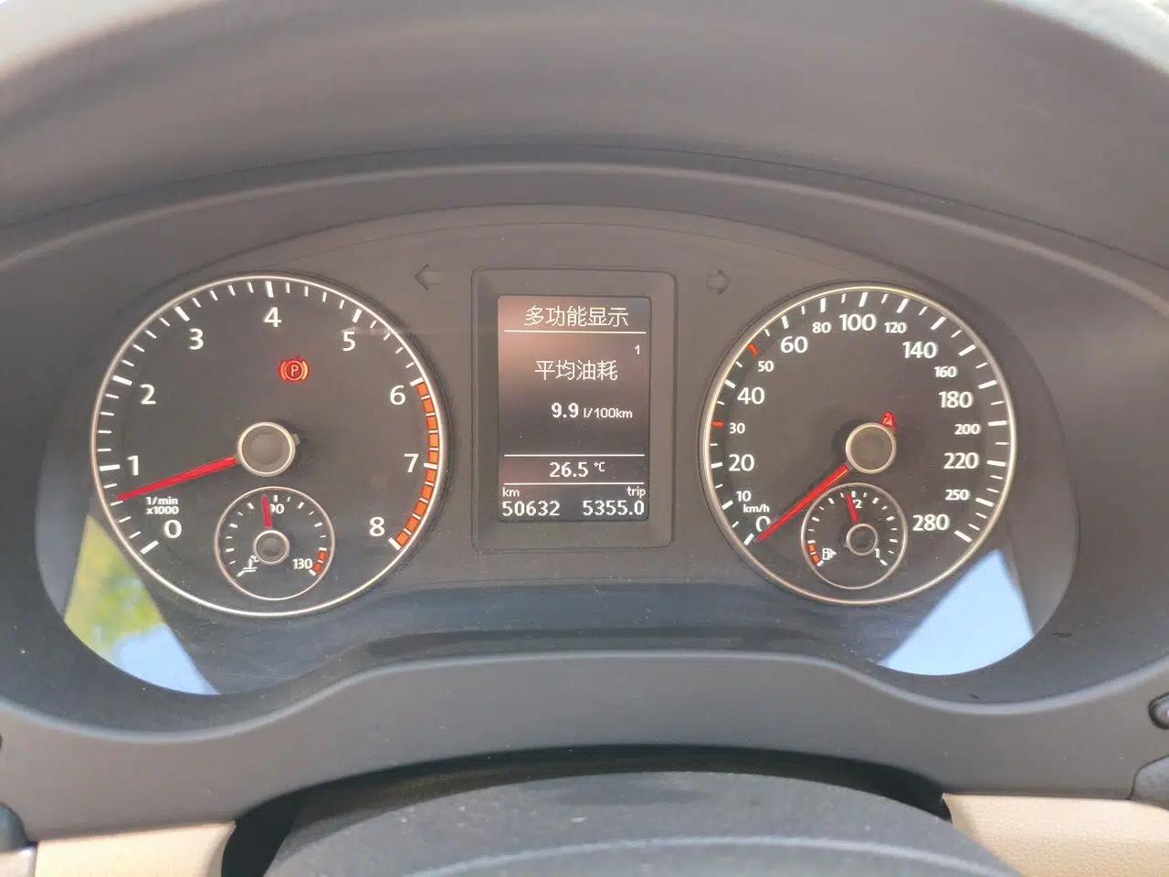 Volkswagen Sagitar 2012 1.4TSI Automatic Luxury Edition — миниатюра 11