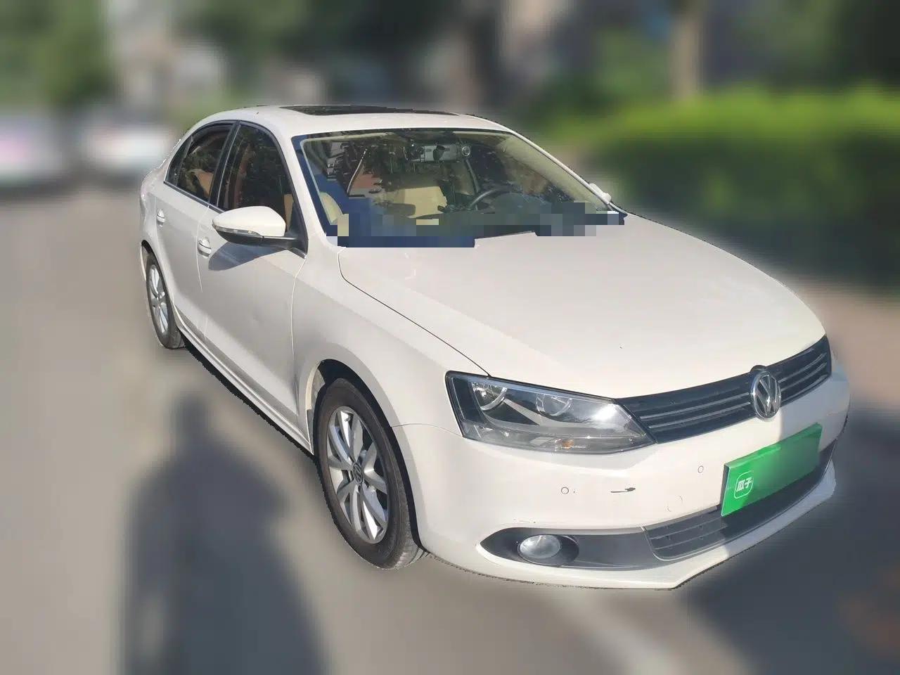 Volkswagen Sagitar 2012 1.4TSI Automatic Luxury Edition — миниатюра 3