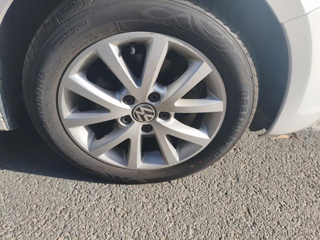 Volkswagen Sagitar 2012 1.4TSI Automatic Luxury Edition — миниатюра 8