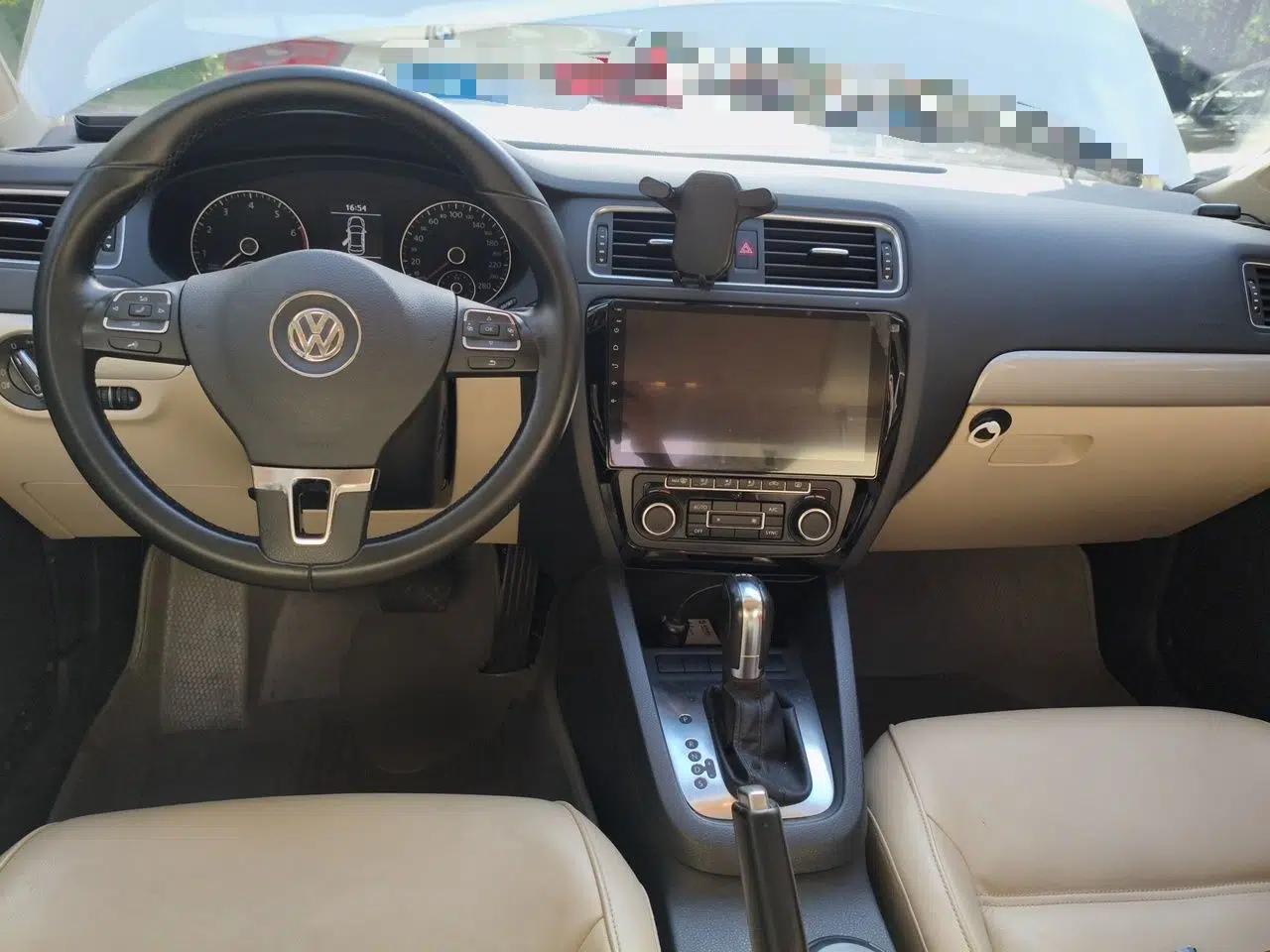 Volkswagen Sagitar 2012 1.4TSI Automatic Luxury Edition — миниатюра 9