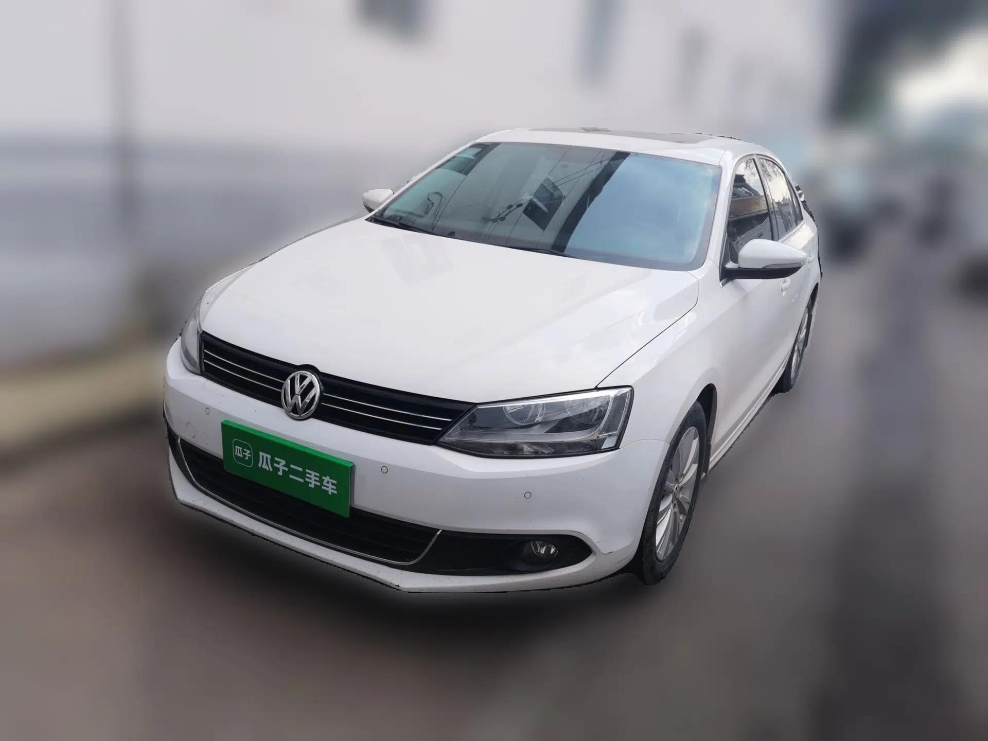 Volkswagen Sagitar 2014 1.4TSI Automatic Luxury Model — миниатюра 1