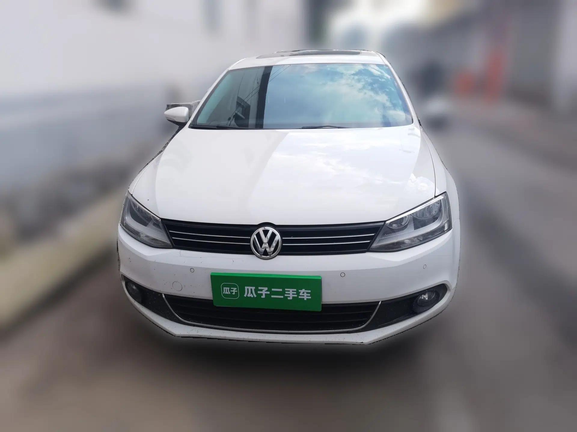 Volkswagen Sagitar 2014 1.4TSI Automatic Luxury Model — миниатюра 2