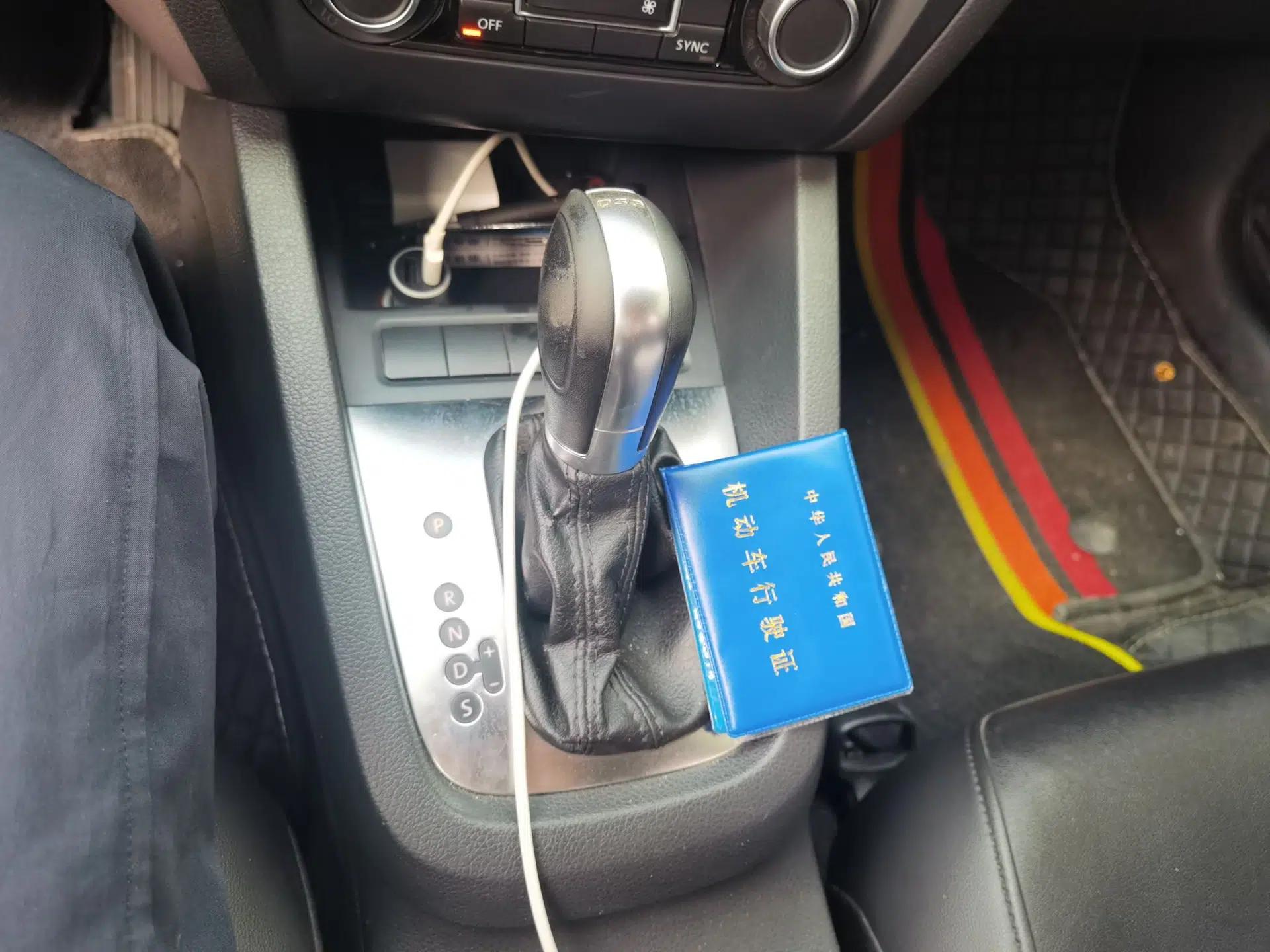 Volkswagen Sagitar 2014 1.4TSI Automatic Luxury Model — миниатюра 14