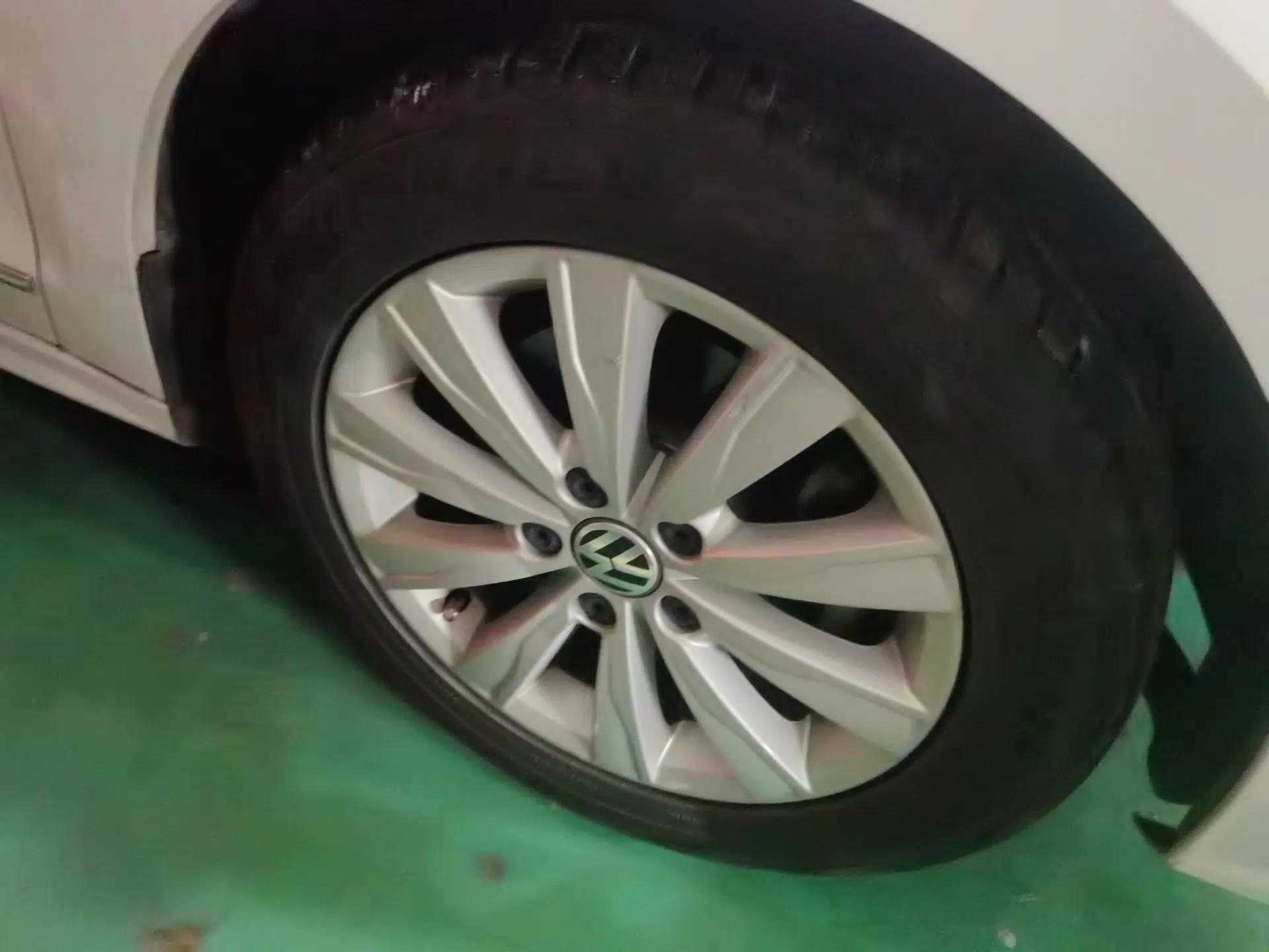 Volkswagen Sagitar 2015 230TSI Manual Comfort Version — миниатюра 8