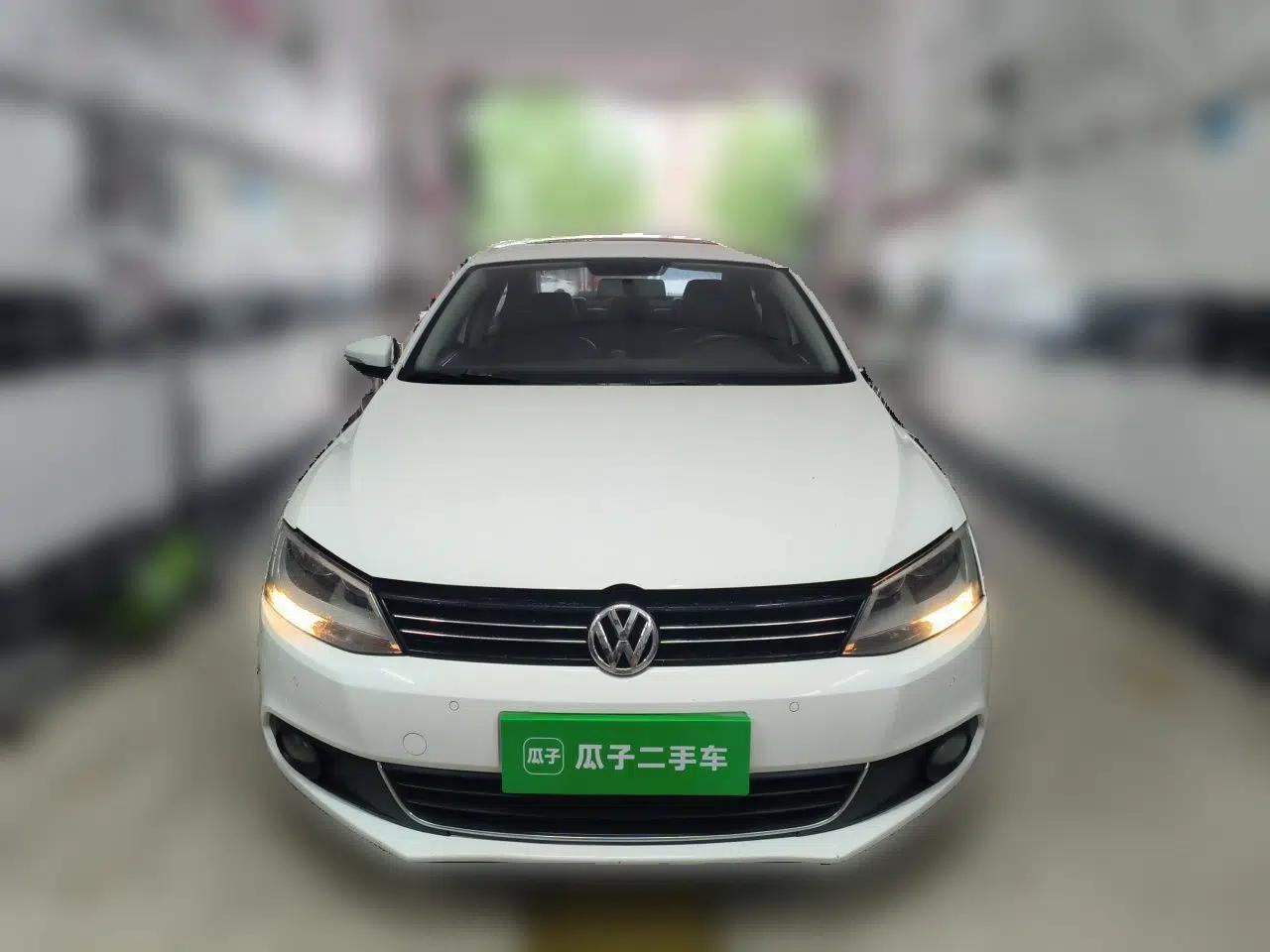 Volkswagen Sagitar 2012 1.4TSI Automatic Luxury Edition — миниатюра 2