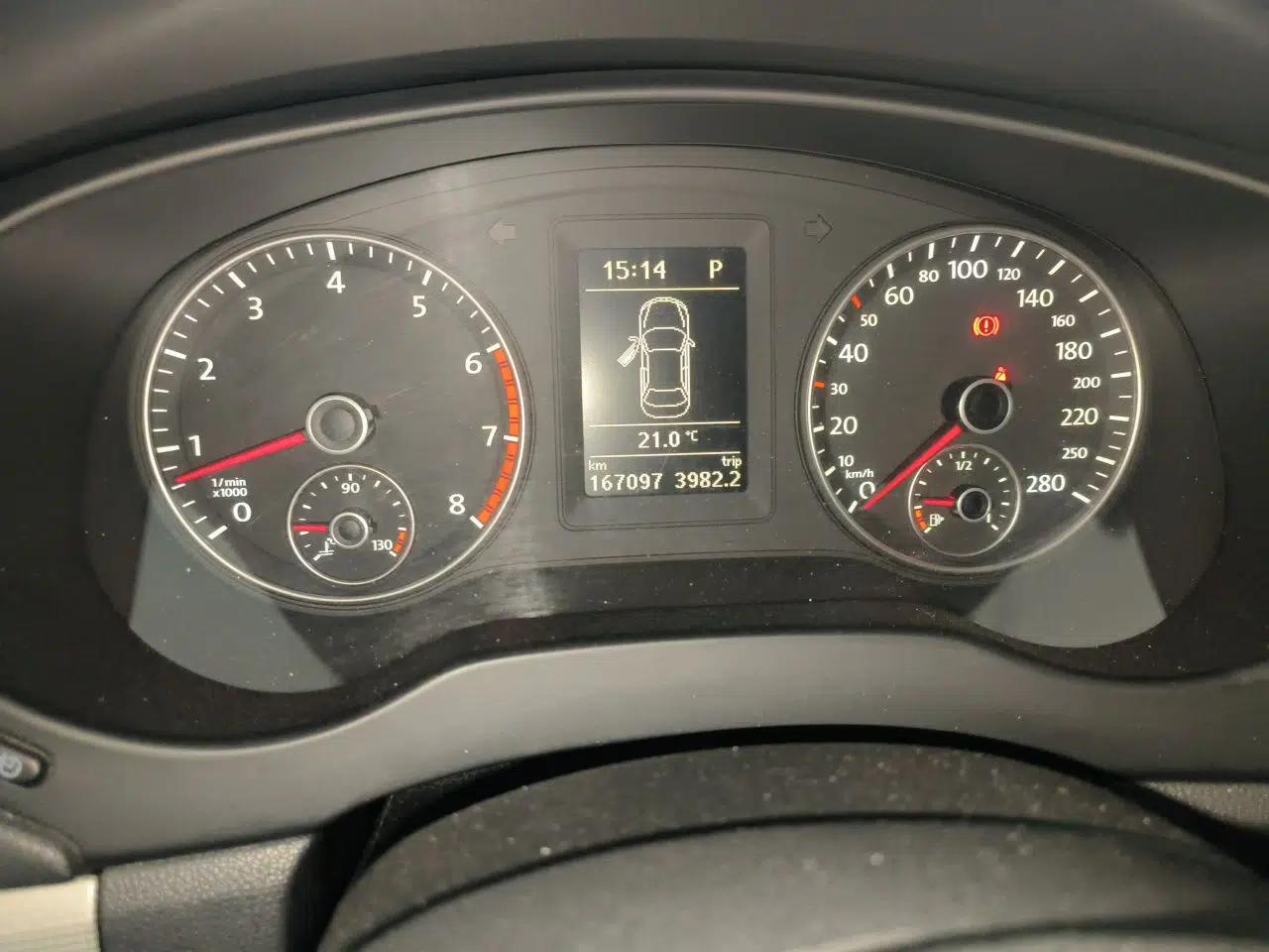 Volkswagen Sagitar 2012 1.4TSI Automatic Luxury Edition — миниатюра 12