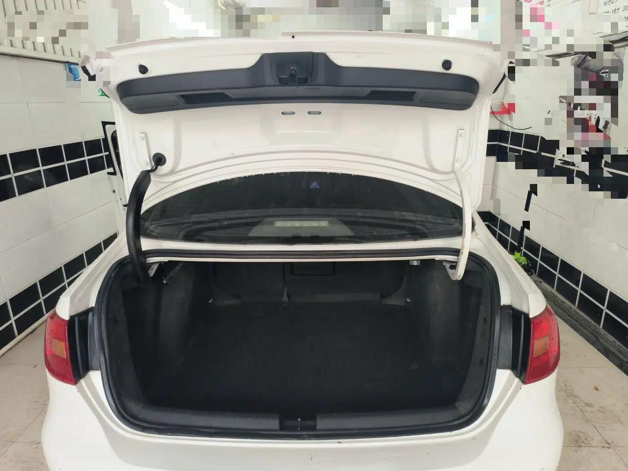Volkswagen Sagitar 2012 1.4TSI Automatic Luxury Edition — миниатюра 19
