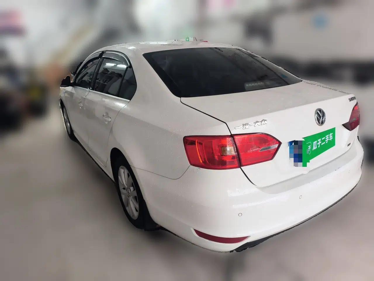 Volkswagen Sagitar 2012 1.4TSI Automatic Luxury Edition — миниатюра 4