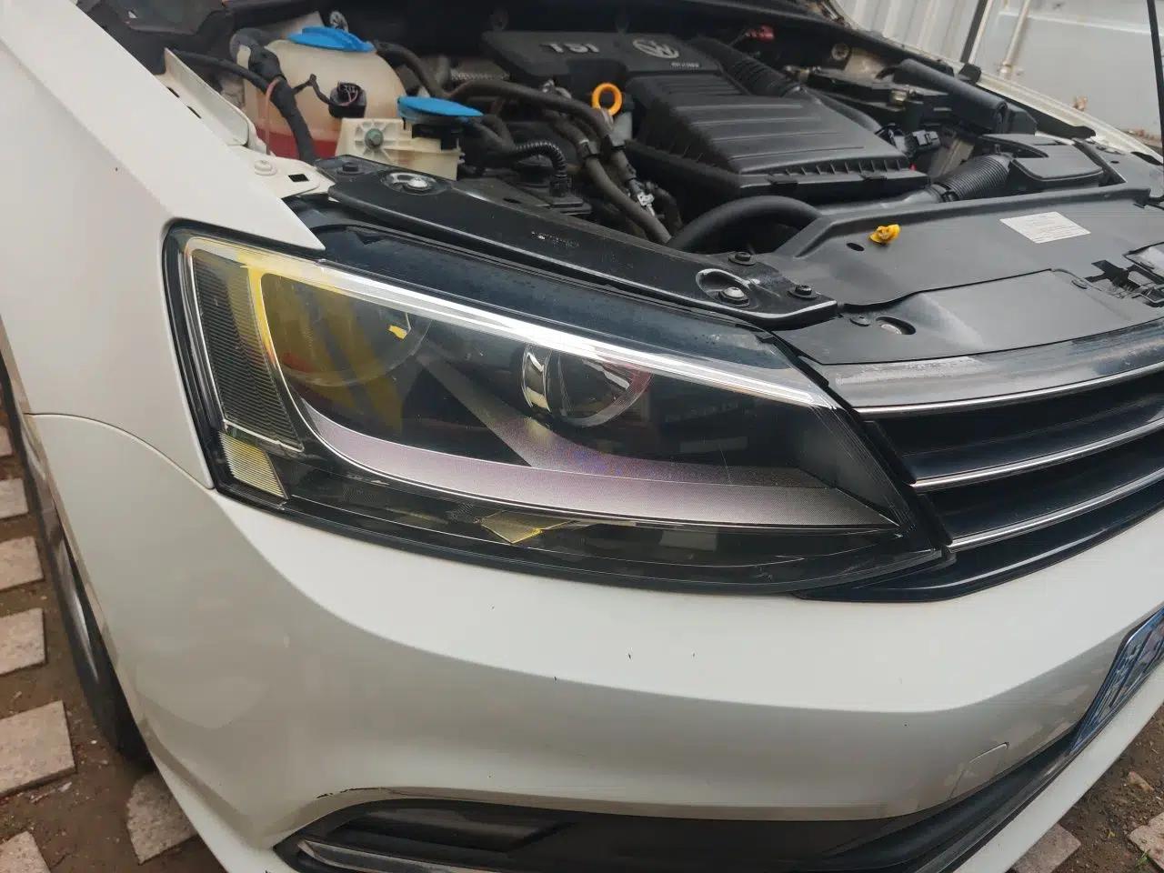 Volkswagen Sagitar 2015 230TSI Automatic Comfort Version — миниатюра 7