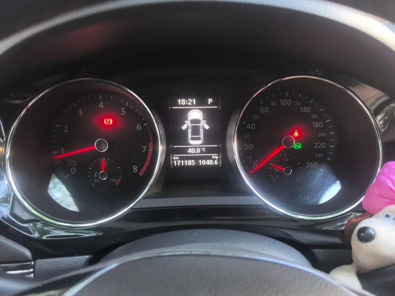 Volkswagen Sagitar 2017 180TSI Automatic Luxury Edition — миниатюра 11
