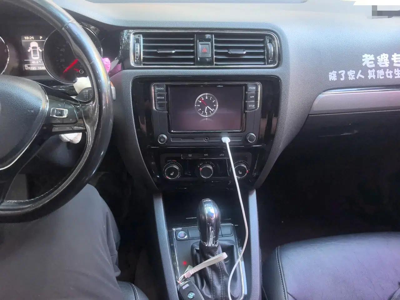 Volkswagen Sagitar 2017 180TSI Automatic Luxury Edition — миниатюра 13
