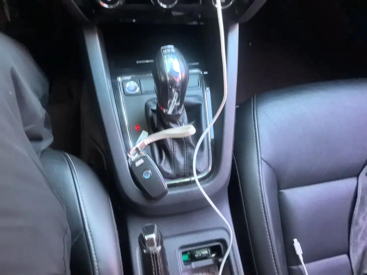 Volkswagen Sagitar 2017 180TSI Automatic Luxury Edition — миниатюра 14