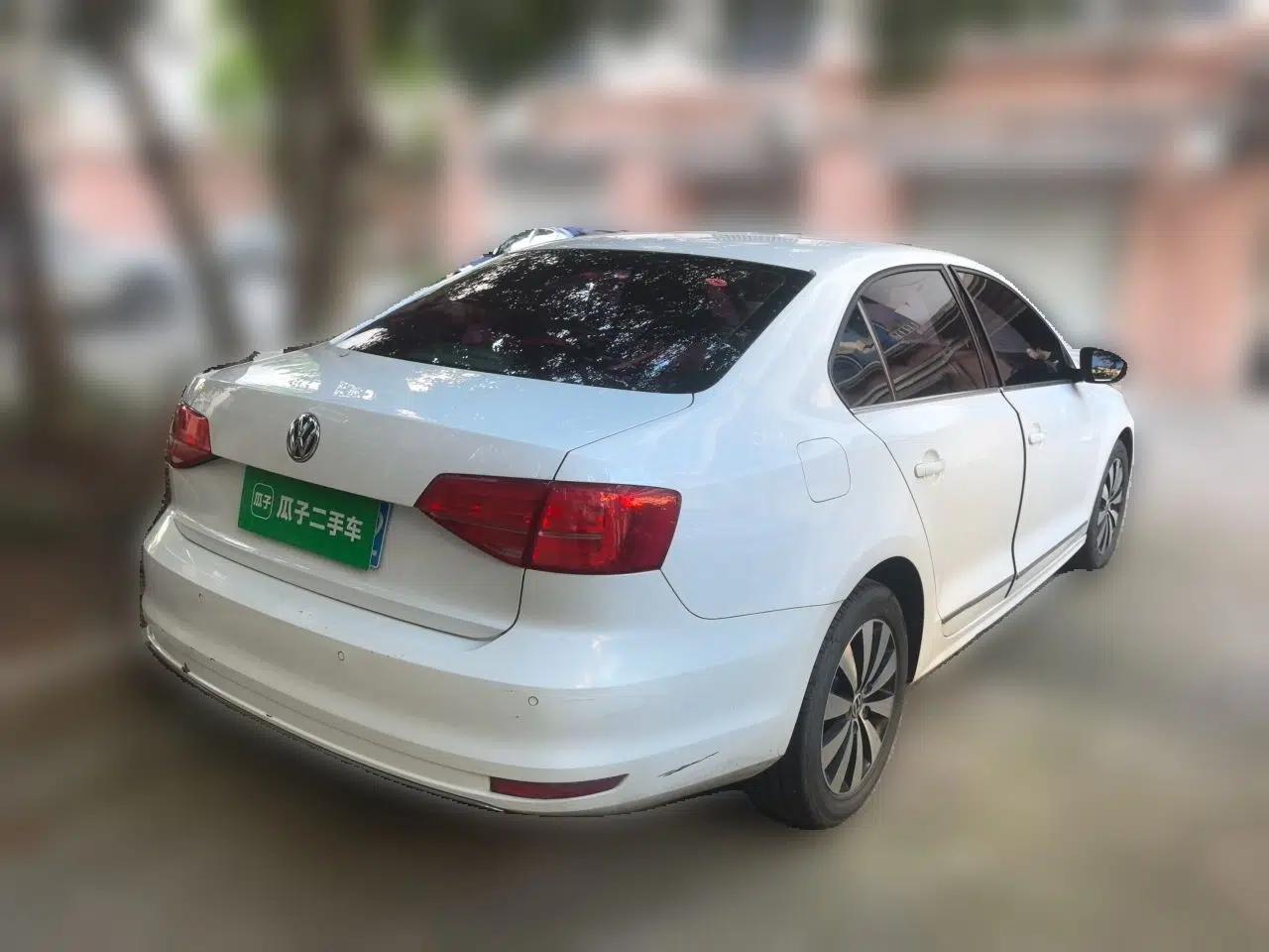 Volkswagen Sagitar 2017 180TSI Automatic Luxury Edition — миниатюра 6