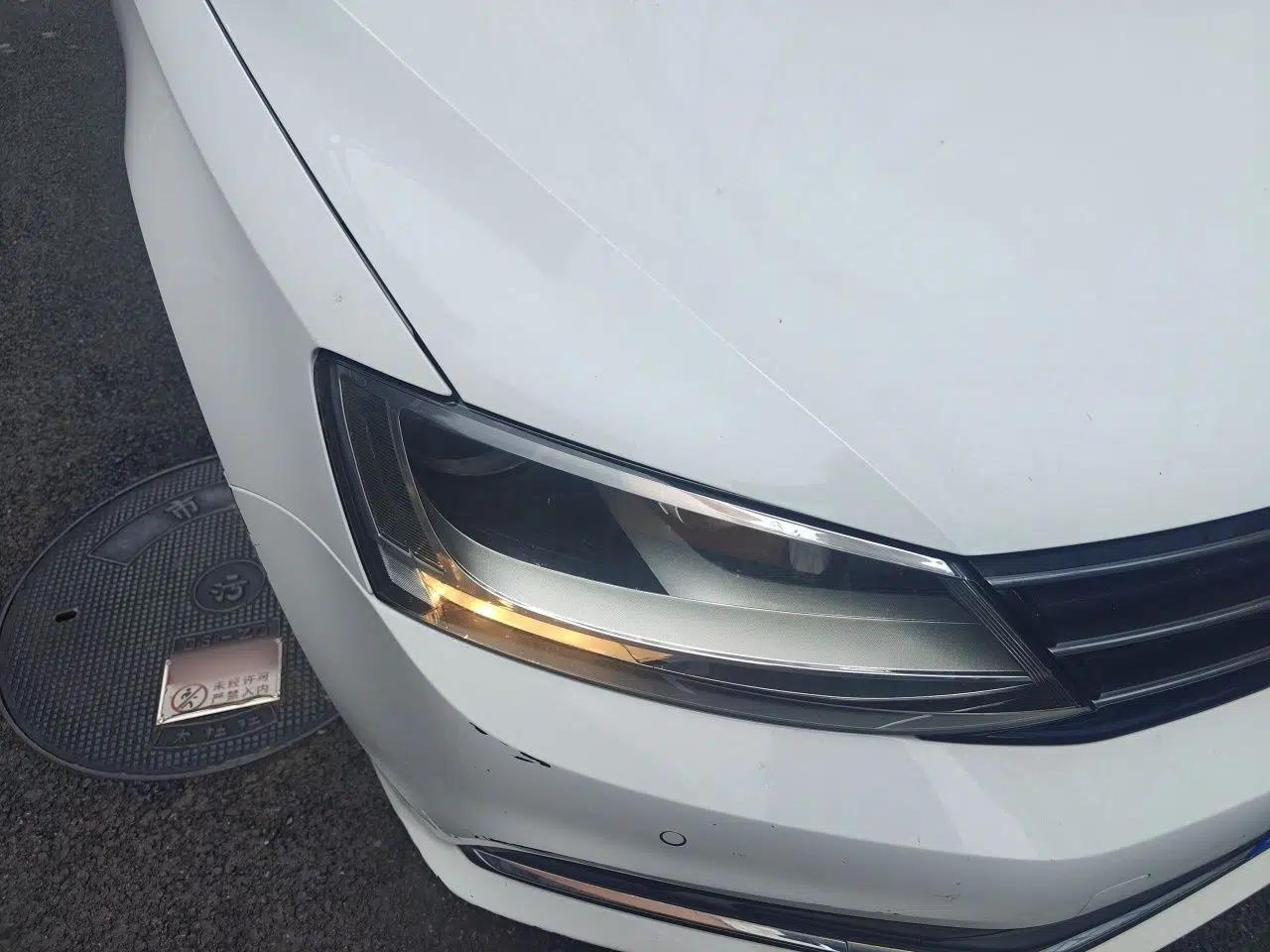Volkswagen Sagitar 2015 230TSI Automatic Luxury Model — миниатюра 7