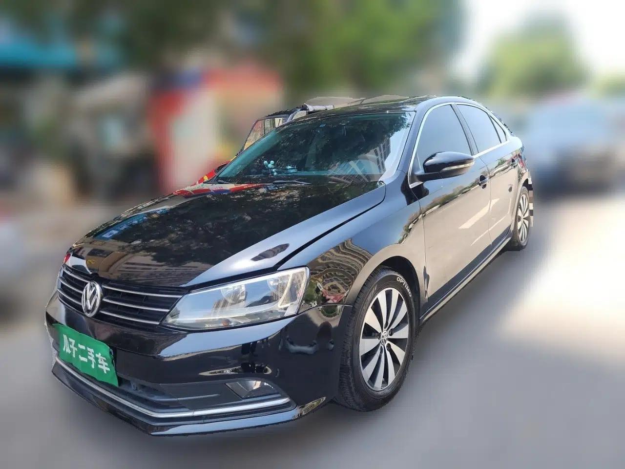 Volkswagen Sagitar 2015 230TSI Automatic Luxury Model — миниатюра 1