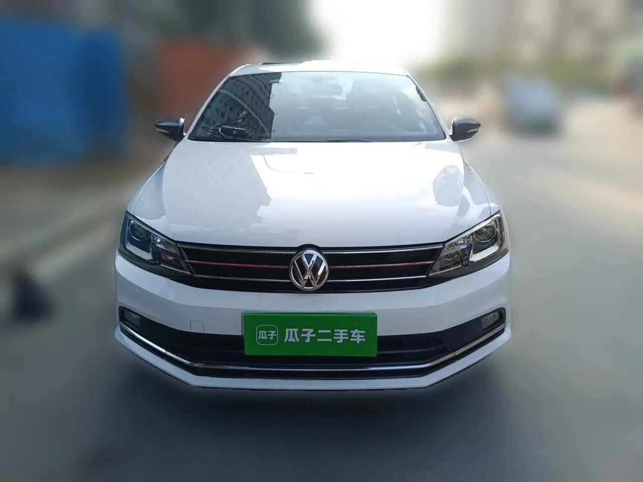 Volkswagen Sagitar 2018 1.6L Automatic Comfort Model — миниатюра 2