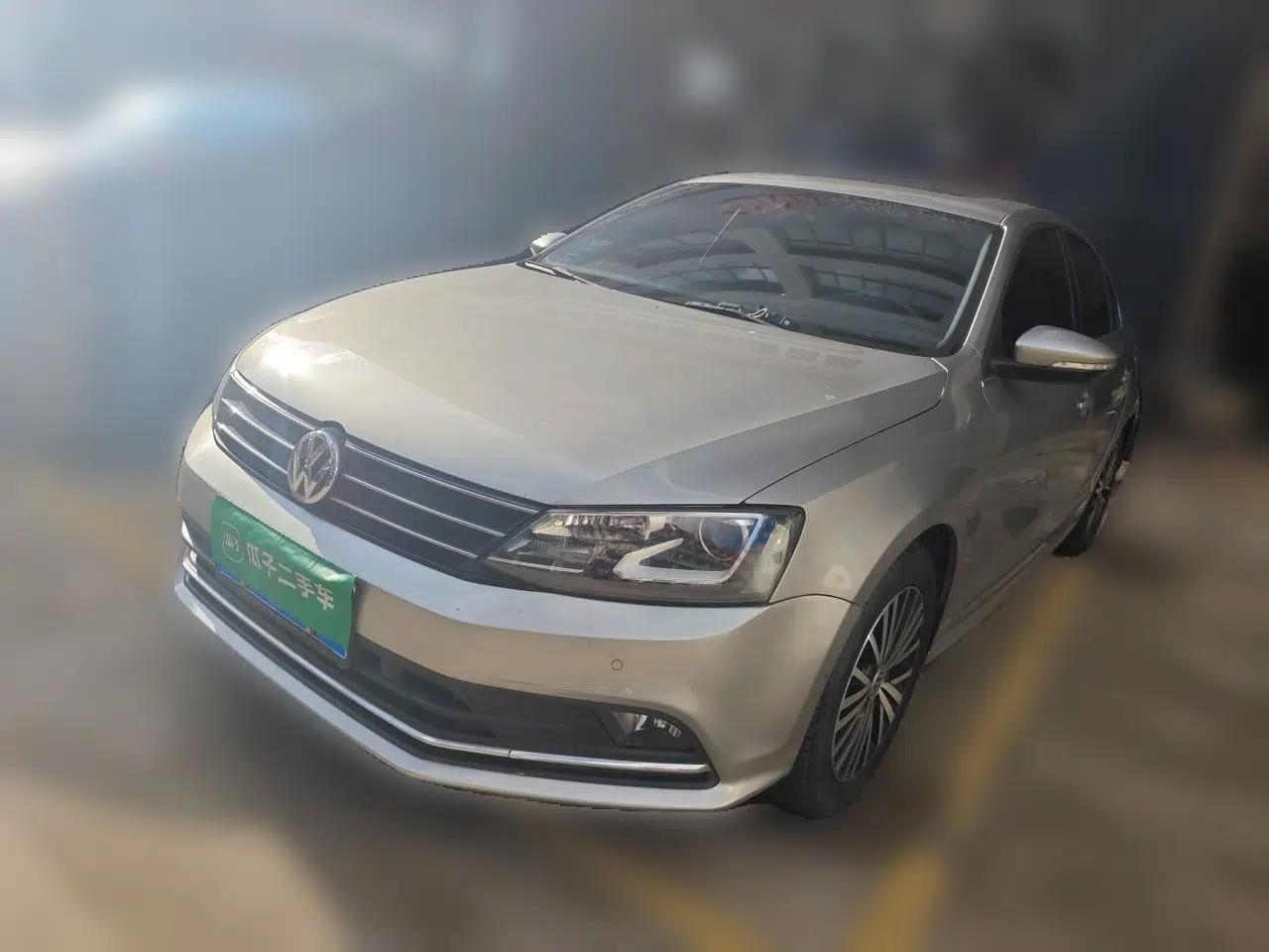 Volkswagen Sagitar 2017 230TSI Automatic Luxury Edition — миниатюра 1