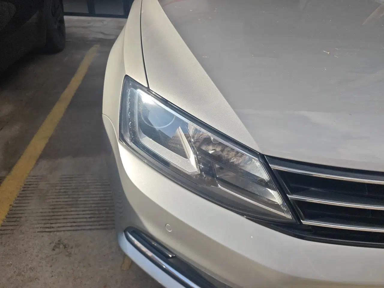 Volkswagen Sagitar 2017 230TSI Automatic Luxury Edition — миниатюра 7