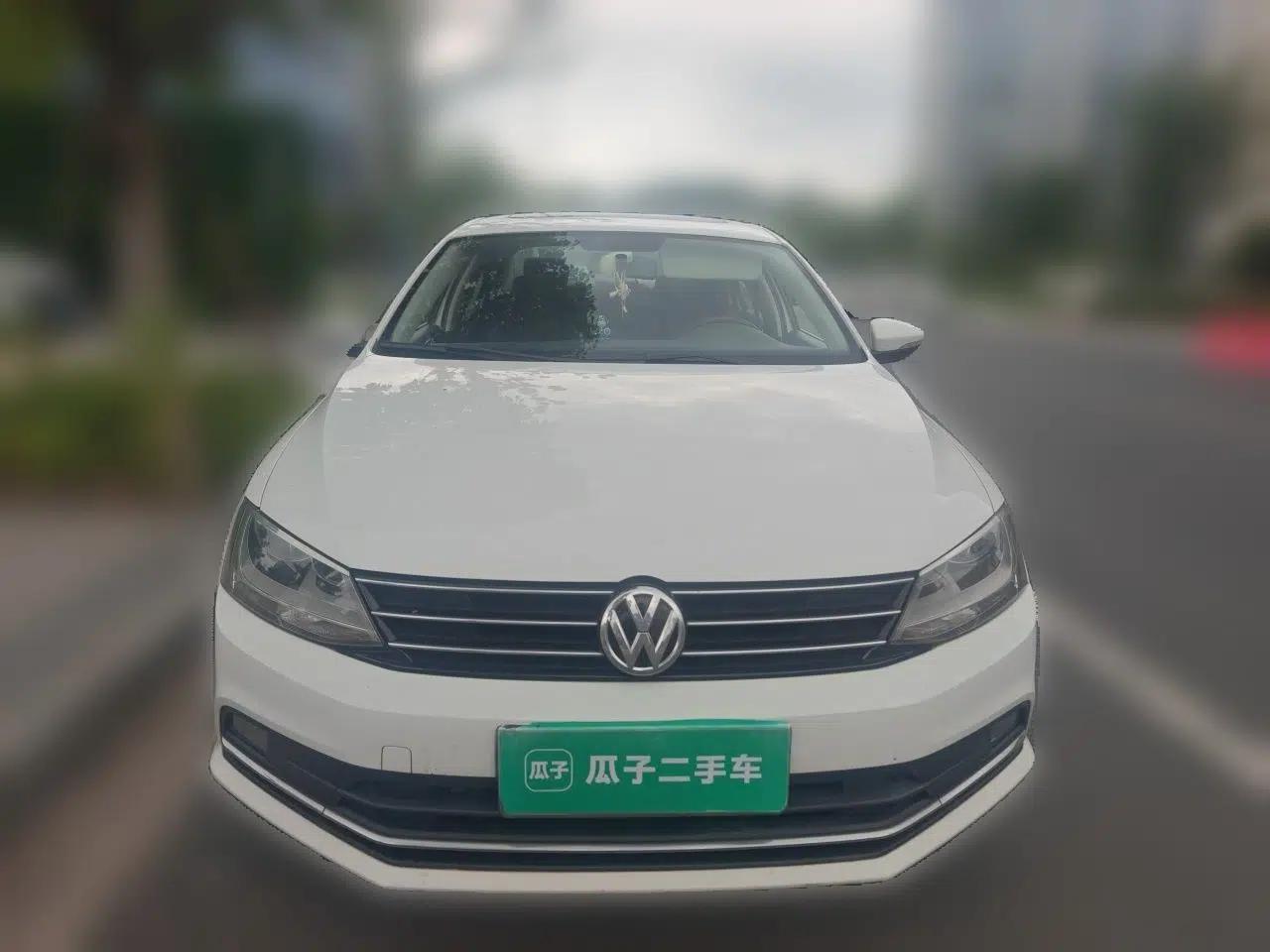 Volkswagen Sagitar 2017 1.6L Automatic Comfort Model — миниатюра 2