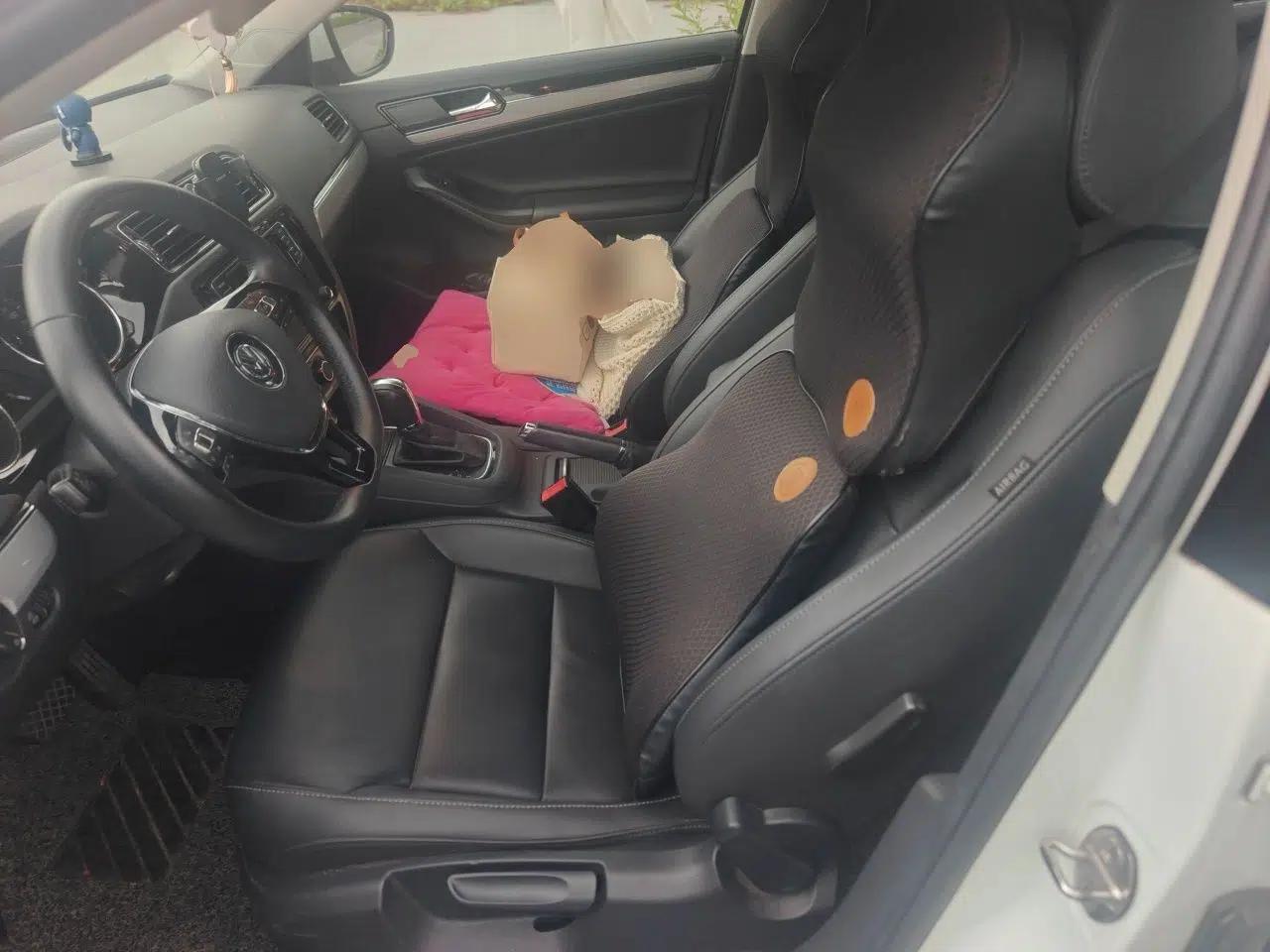 Volkswagen Sagitar 2017 1.6L Automatic Comfort Model — миниатюра 15