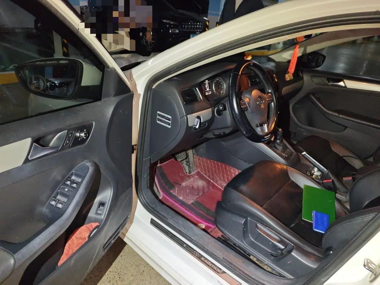 Volkswagen Sagitar 2014 Revised Version 1.4TSI Automatic Luxury Edition — миниатюра 16