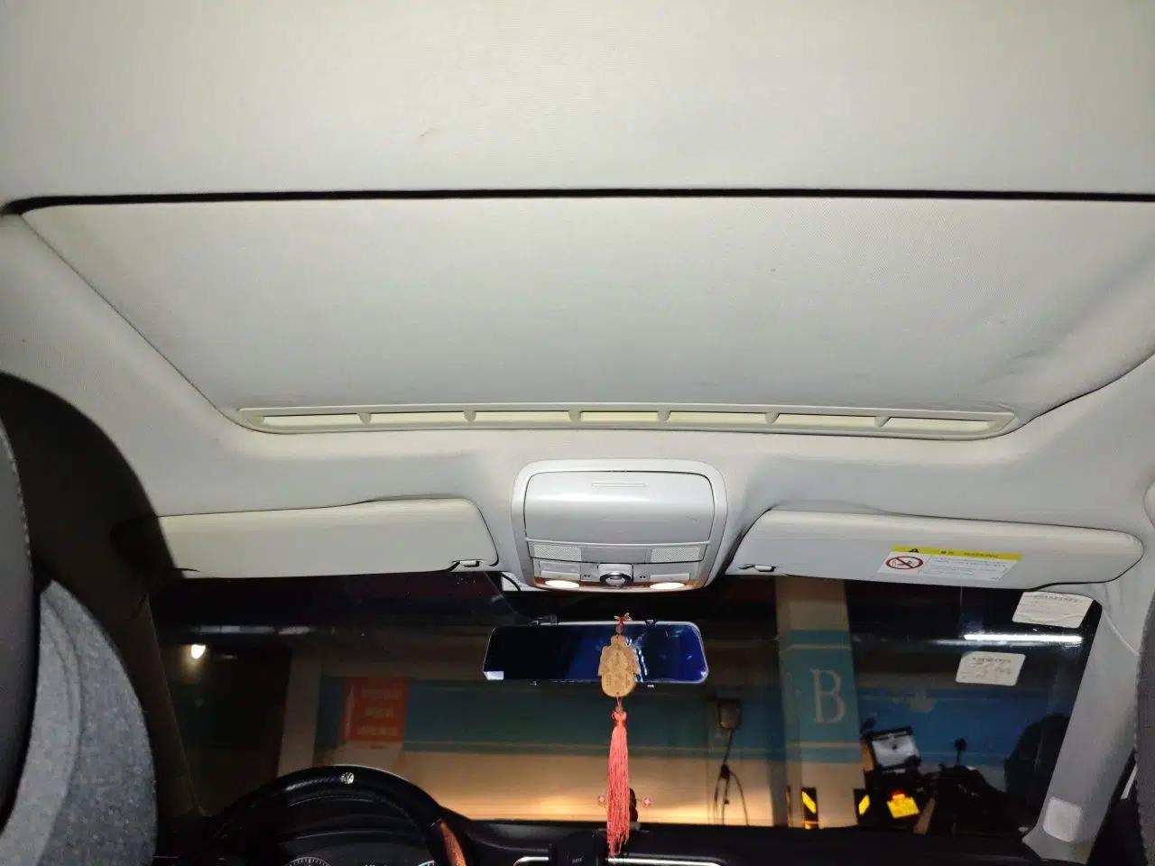 Volkswagen Sagitar 2014 Revised Version 1.4TSI Automatic Luxury Edition — миниатюра 18