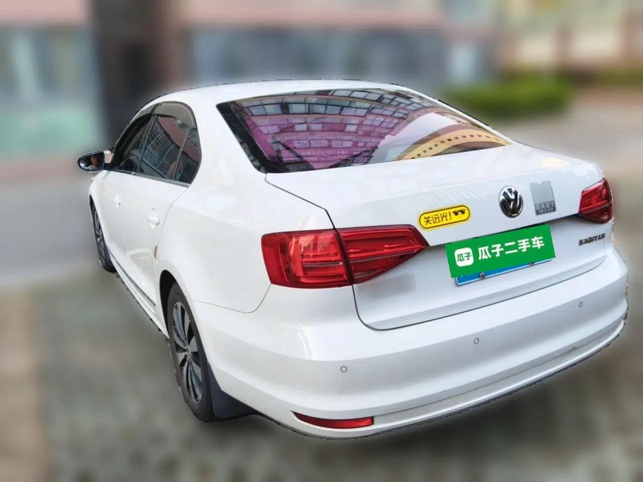 Volkswagen Sagitar 2018 1.6L Automatic Comfort Model — миниатюра 4