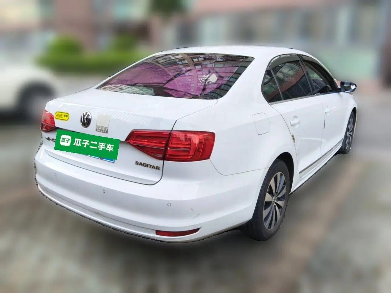 Volkswagen Sagitar 2018 1.6L Automatic Comfort Model — миниатюра 6