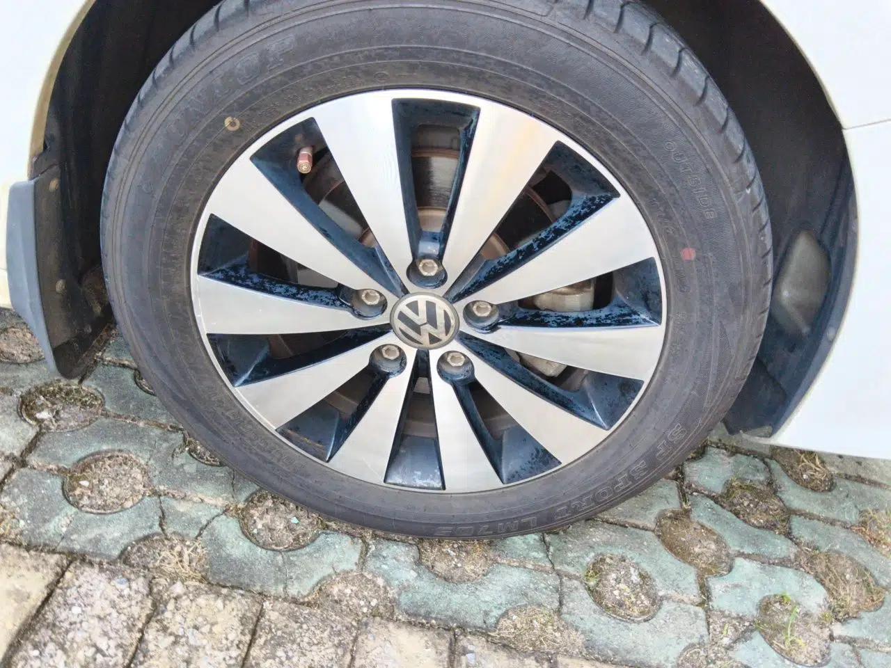 Volkswagen Sagitar 2018 1.6L Automatic Comfort Model — миниатюра 8