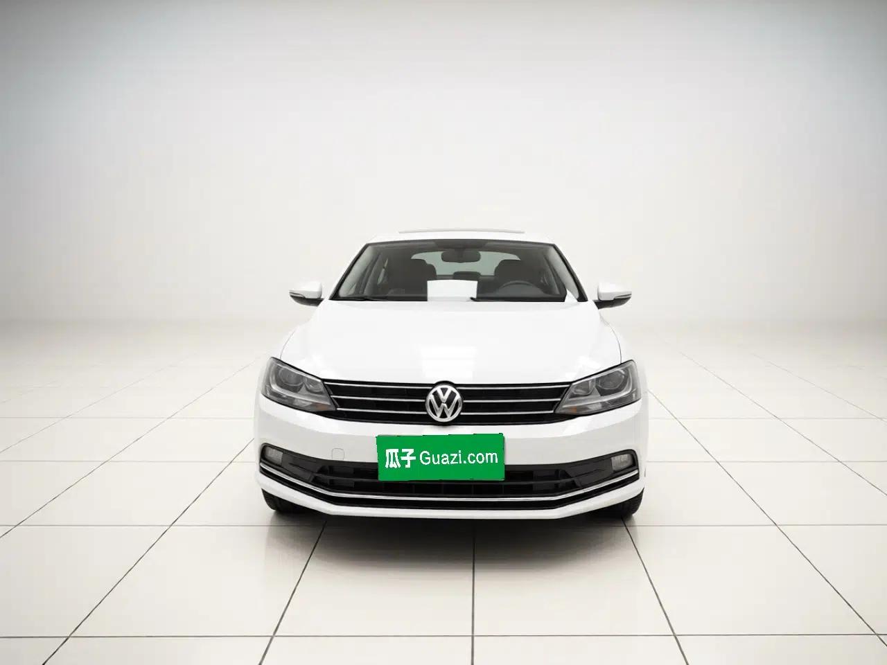 Volkswagen Sagitar 2018 1.6L Automatic Comfort Model — миниатюра 2