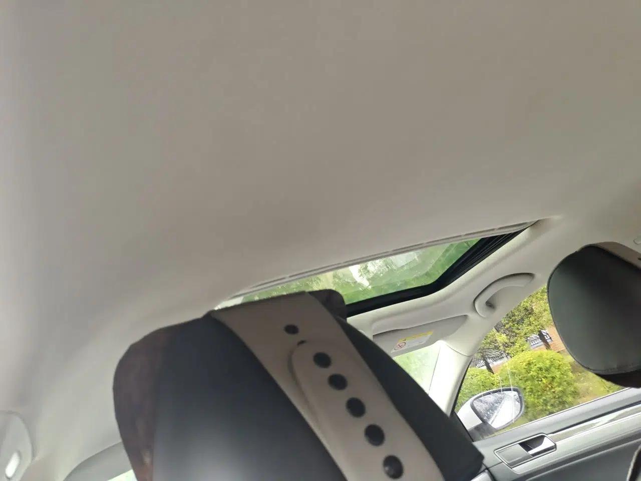 Volkswagen Sagitar 2018 1.6L Automatic Comfort Model — миниатюра 15