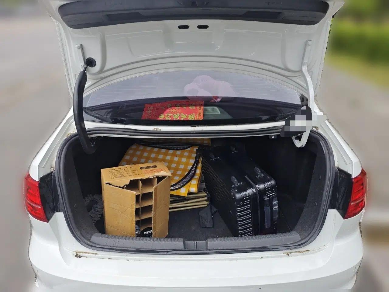 Volkswagen Sagitar 2018 1.6L Automatic Comfort Model — миниатюра 16